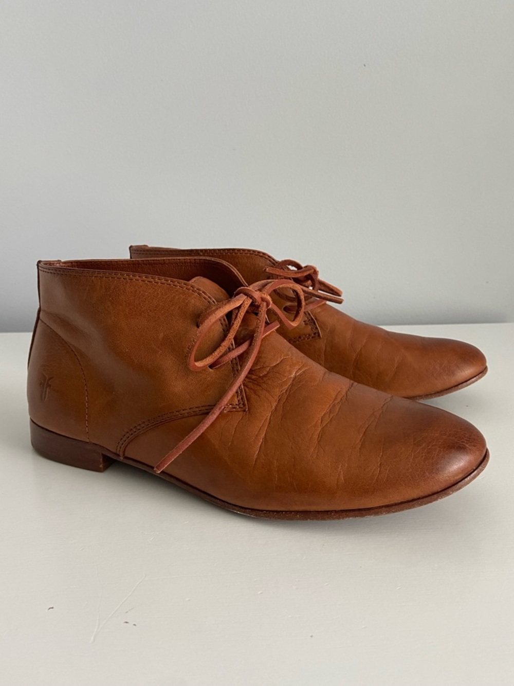 Frye 7.5 Women’s Leather Jillian Chukka Boots Minimalist Ankle Casual Classic
